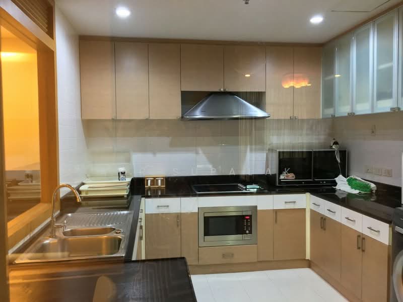 Urbana Sathorn : เออร์บาน่า สาทร, กรุงเทพ, 55 ถนนสาทรใต้, ทุ่งมหาเมฆ, สาทร, กรุงเทพ, 140 ตร.ม., คอนโด ขาย, โดย Sittichai (Ice) Tulyanon, 60249568 - DDproperty.com