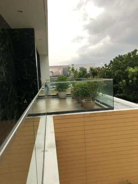 15 Gates, Bangkok, Khlong Chan, Bang Kapi, Bangkok, 5 Bedrooms, 409 sqm, Single Detached House For Sale, by Sittichai (Ice) Tulyanon, 60249579 - DDproperty.com