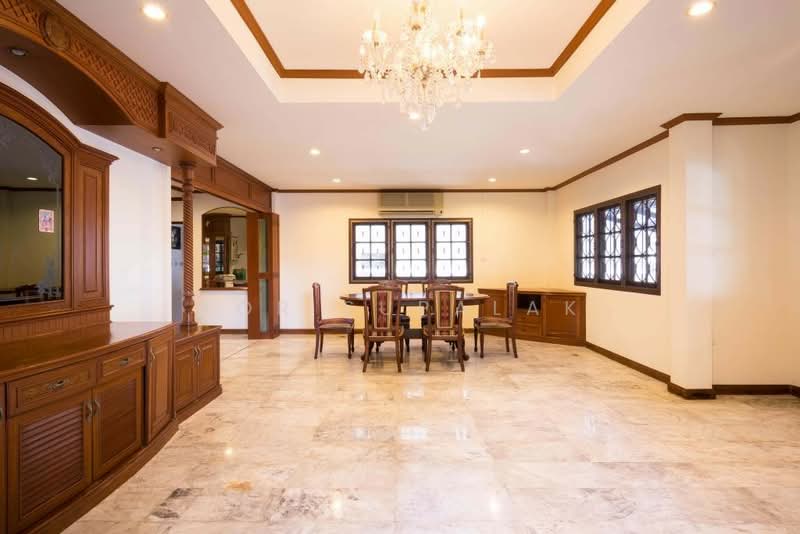 Pricha Lam Phet Village, Bangkok, Hua Mak, Bang Kapi, Bangkok, 3 Bedrooms, 350 sqm, Single Detached House For Sale, by Sittichai (Ice) Tulyanon, 60249584 - DDproperty.com