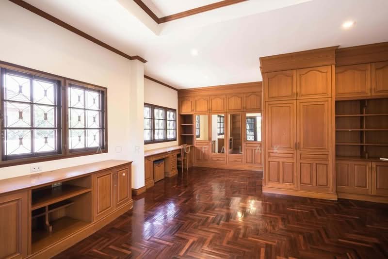 Pricha Lam Phet Village, Bangkok, Hua Mak, Bang Kapi, Bangkok, 3 Bedrooms, 350 sqm, Single Detached House For Sale, by Sittichai (Ice) Tulyanon, 60249584 - DDproperty.com