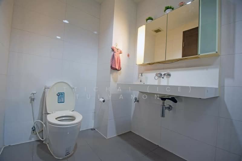 Rhythm Ratchada, Bangkok, 558 Ratchadaphisek Road, Samsen Nok, Huai Khwang, Bangkok, 1 Bedroom, 45 sqm, Condo For Sale, by Sittichai (Ice) Tulyanon, 60249671 - DDproperty.com