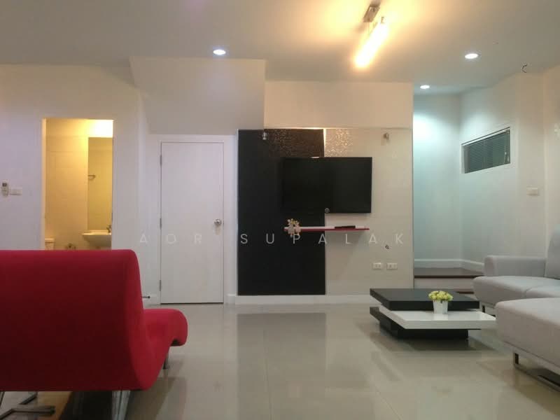Nirvana Park Sukhumvit 77, Bangkok, Sukhumvit 77, On Nut Road, Prawet, Prawet, Bangkok, 4 Bedrooms, 185 sqm, Townhouse For Sale, by Sittichai (Ice) Tulyanon, 60249719 - DDproperty.com