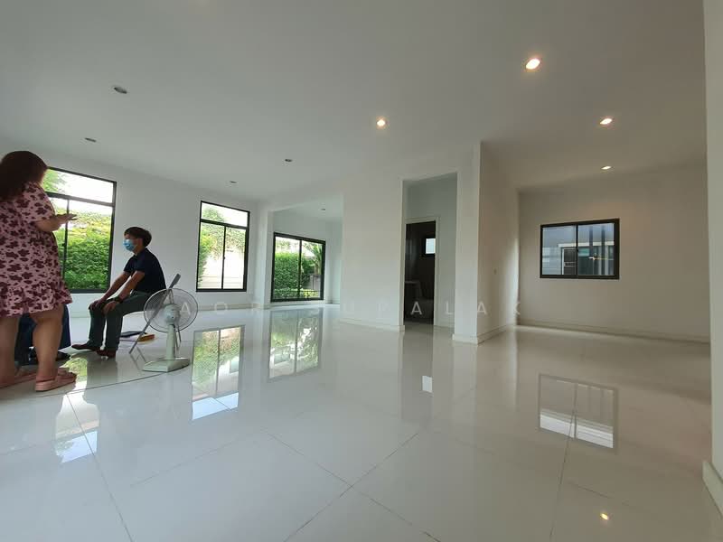 The Palm Pattanakarn, Bangkok, Phatthanakan Road, Suan Luang, Suan Luang, Bangkok, 3 Bedrooms, 280 sqm, Single Detached House For Sale, by Sittichai (Ice) Tulyanon, 60249773 - DDproperty.com