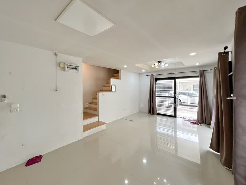 Amity Bangna-Theparak, Samut Prakan, Thepharak Road, Bang Phriang, Bang Bo, Samut Prakan, 3 Bedrooms, 110 sqm, Townhouse For Sale, by Sittichai (Ice) Tulyanon, 60249852 - DDproperty.com