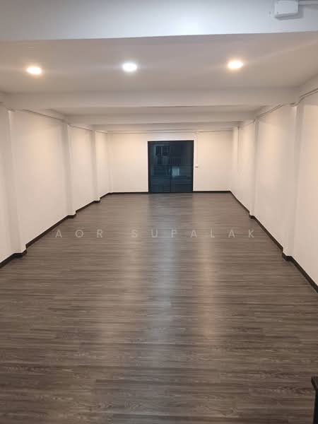 4 and A Half StoreyTownhouse for Sale Din Daeng, Bangkok, Din Daeng, Din Daeng, Bangkok, 2 Bedrooms, 280 sqm, Townhouse For Sale, by Sittichai (Ice) Tulyanon, 60249853 - DDproperty.com