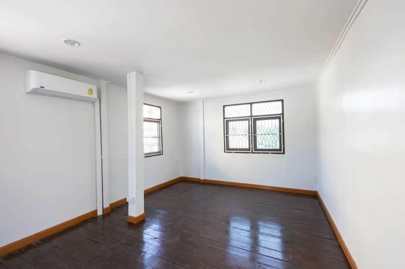 Single House for Rent in Sukhumvit 49/14, Bangkok, Khlong Tan Nua, Watthana, Bangkok, 2 Bedrooms, 80 sqm, Single Detached House For Rent, by Sittichai (Ice) Tulyanon, 60249883 - DDproperty.com