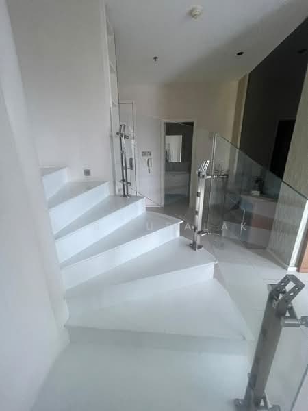 The Emporio Place, Bangkok, 93 Soi Sukhumvit 24, Sukhumvit Road, Khong Tan, Khlong Toei, Bangkok, 2 Bedrooms, 135 sqm, Condo For Sale, by Sittichai (Ice) Tulyanon, 60249938 - DDproperty.com