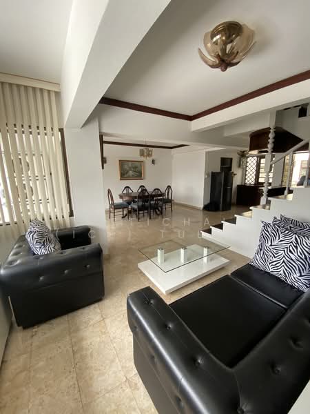 Yada Residential, Bangkok, 16 Phrom Sak Alley, Khlong Tan Nua, Watthana, Bangkok, 3 Bedrooms, 173 sqm, Condo For Rent, by Sittichai (Ice) Tulyanon, 60250105 - DDproperty.com