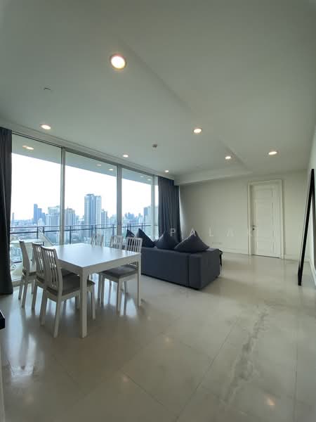 Royce Private Residences, Bangkok, 61 Soi Sukhumvit 31, Khlongtoei Nua, Watthana, Bangkok, 2 Bedrooms, 112 sqm, Condo For Rent, by Sittichai (Ice) Tulyanon, 60250115 - DDproperty.com