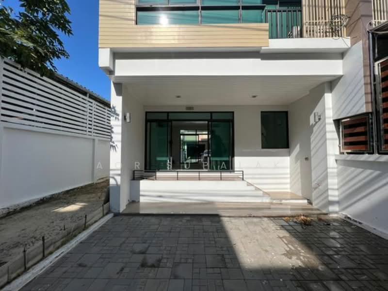 Uptown Sathupradit, Bangkok, Soi Chan 43 Yak 26-5, Bang Klo, Bang Kho Laem, Bangkok, 3 Bedrooms, 251 sqm, Townhouse For Rent, by Sittichai (Ice) Tulyanon, 60250139 - DDproperty.com