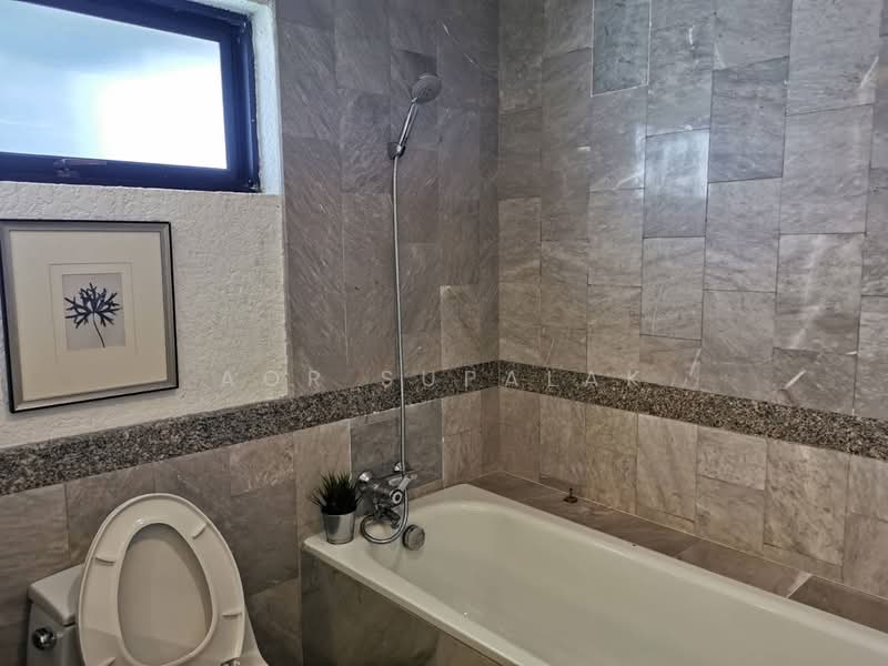 Las Colinas, Bangkok, Sukhumvit 21 Road, Khlongtoei Nua, Watthana, Bangkok, 2 Bedrooms, 185 sqm, Condo For Sale, by Sittichai (Ice) Tulyanon, 60250260 - DDproperty.com