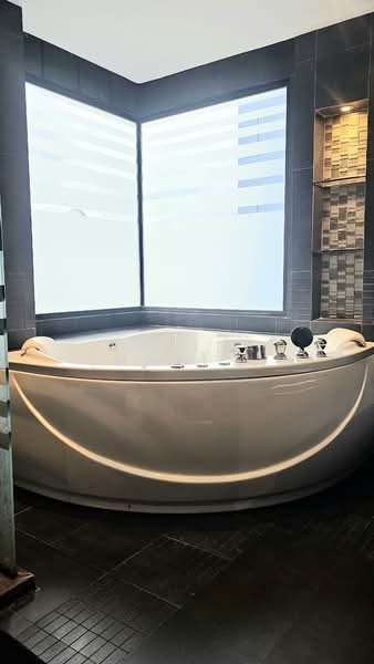 Absolute Bangla Suites : แอ็บโซลูท บางลา สวีท, ภูเก็ต, ซ.บางลา, ป่าตอง, กะทู้, ภูเก็ต, 59 ตร.ม., คอนโด ขาย, โดย Wanida (May) Mahawong, 60250475 - DDproperty.com