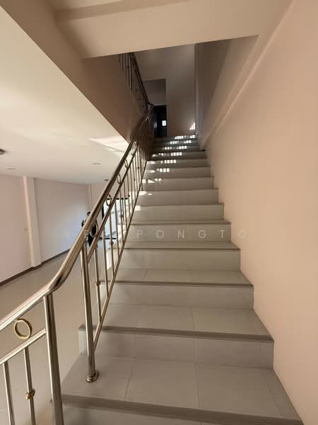 Spacious 3 Bedrooms Townhome in the Heart of Hua Hin City, ประจวบคีรีขันธ์, หัวหิน, หัวหิน, ประจวบคีรีขันธ์, 35 ตร.ม., ทาวน์เฮ้าส์ ขาย, โดย Parkkapol (Smile) Luecha, 60251062 - DDproperty.com