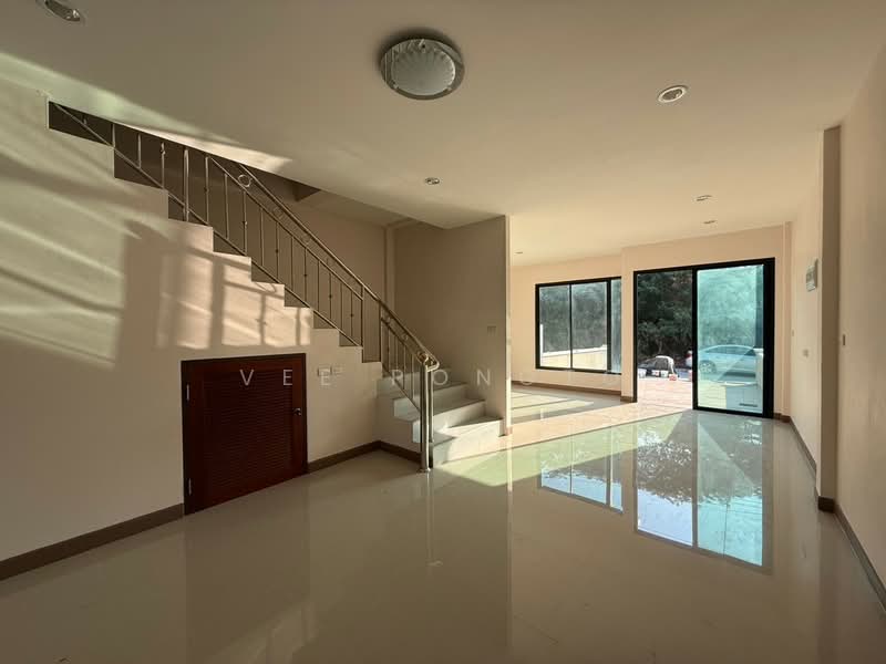 Spacious 3 Bedrooms Townhome in the Heart of Hua Hin City, ประจวบคีรีขันธ์, หัวหิน, หัวหิน, ประจวบคีรีขันธ์, 35 ตร.ม., ทาวน์เฮ้าส์ ขาย, โดย Parkkapol (Smile) Luecha, 60251062 - DDproperty.com