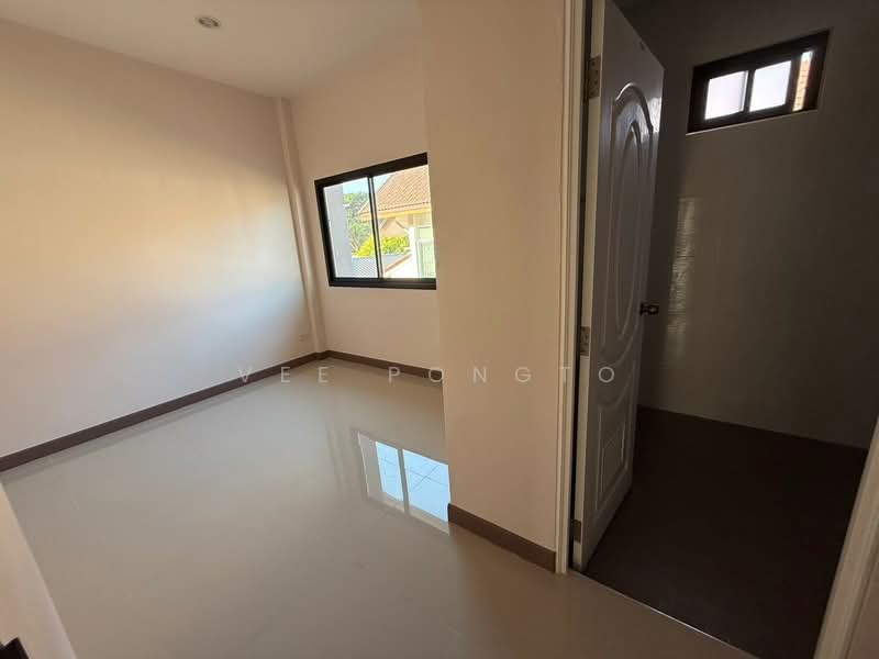 Spacious 3 Bedrooms Townhome in the Heart of Hua Hin City, ประจวบคีรีขันธ์, หัวหิน, หัวหิน, ประจวบคีรีขันธ์, 35 ตร.ม., ทาวน์เฮ้าส์ ขาย, โดย Parkkapol (Smile) Luecha, 60251062 - DDproperty.com