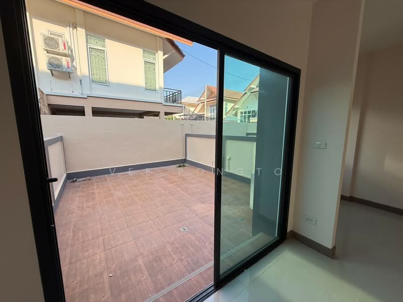 Spacious 3 Bedrooms Townhome in the Heart of Hua Hin City, Prachuap Khiri Khan, Hua Hin, Hua Hin, Prachuap Khiri Khan, 3 Bedrooms, 35 sqm, Townhouse For Sale, by Parkkapol (Smile) Luecha, 60251062 - DDproperty.com