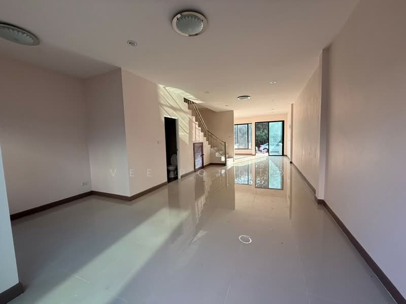 Spacious 3 Bedrooms Townhome in the Heart of Hua Hin City, Prachuap Khiri Khan, Hua Hin, Hua Hin, Prachuap Khiri Khan, 3 Bedrooms, 35 sqm, Townhouse For Sale, by Parkkapol (Smile) Luecha, 60251062 - DDproperty.com