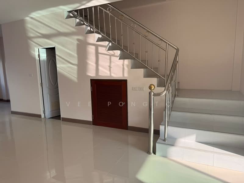 Spacious 3 Bedrooms Townhome in the Heart of Hua Hin City, ประจวบคีรีขันธ์, หัวหิน, หัวหิน, ประจวบคีรีขันธ์, 35 ตร.ม., ทาวน์เฮ้าส์ ขาย, โดย Parkkapol (Smile) Luecha, 60251062 - DDproperty.com