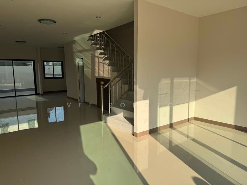 Spacious 3 Bedrooms Townhome in the Heart of Hua Hin City, ประจวบคีรีขันธ์, หัวหิน, หัวหิน, ประจวบคีรีขันธ์, 35 ตร.ม., ทาวน์เฮ้าส์ ขาย, โดย Parkkapol (Smile) Luecha, 60251062 - DDproperty.com