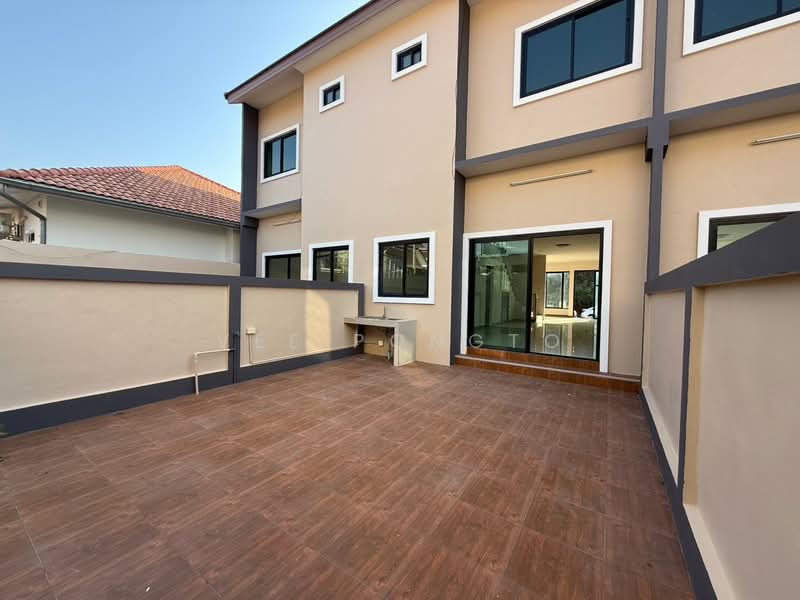 Spacious 3 Bedrooms Townhome in the Heart of Hua Hin City, ประจวบคีรีขันธ์, หัวหิน, หัวหิน, ประจวบคีรีขันธ์, 35 ตร.ม., ทาวน์เฮ้าส์ ขาย, โดย Parkkapol (Smile) Luecha, 60251062 - DDproperty.com