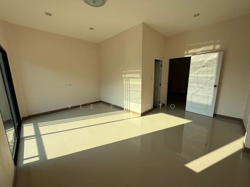 Spacious 3 Bedrooms Townhome in the Heart of Hua Hin City, ประจวบคีรีขันธ์, หัวหิน, หัวหิน, ประจวบคีรีขันธ์, 35 ตร.ม., ทาวน์เฮ้าส์ ขาย, โดย Parkkapol (Smile) Luecha, 60251062 - DDproperty.com