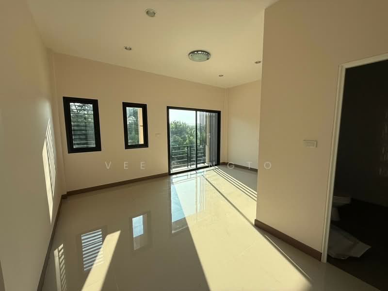 Spacious 3 Bedrooms Townhome in the Heart of Hua Hin City, Prachuap Khiri Khan, Hua Hin, Hua Hin, Prachuap Khiri Khan, 3 Bedrooms, 35 sqm, Townhouse For Sale, by Parkkapol (Smile) Luecha, 60251062 - DDproperty.com