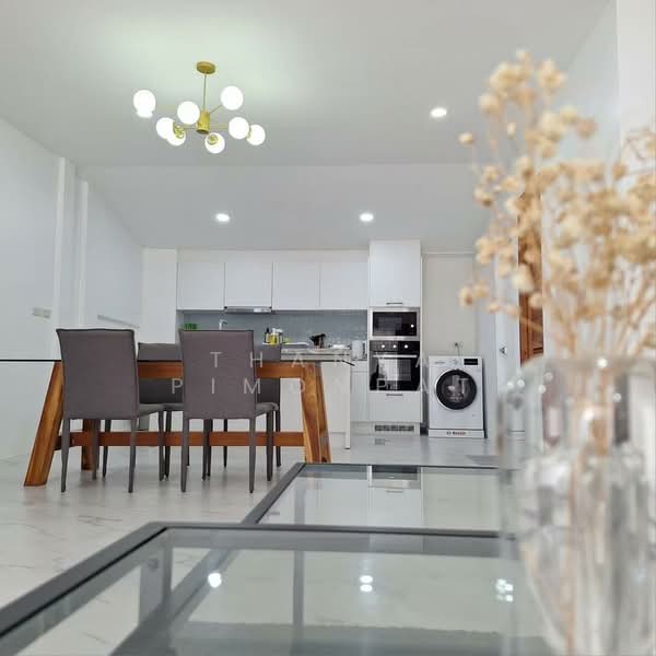 Fully Renovated 3 Bedrooms Townhouse, Surat Thani, Mae Nam, Ko Samui, Surat Thani, 3 Bedrooms, 200 sqm, Townhouse For Sale, by Thanya Pimonpat, 60251181 - DDproperty.com