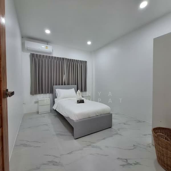 Fully Renovated 3 Bedrooms Townhouse, Surat Thani, Mae Nam, Ko Samui, Surat Thani, 3 Bedrooms, 200 sqm, Townhouse For Sale, by Thanya Pimonpat, 60251181 - DDproperty.com