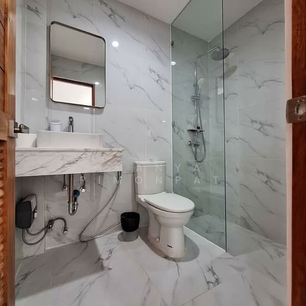 Fully Renovated 3 Bedrooms Townhouse, Surat Thani, Mae Nam, Ko Samui, Surat Thani, 3 Bedrooms, 200 sqm, Townhouse For Sale, by Thanya Pimonpat, 60251181 - DDproperty.com