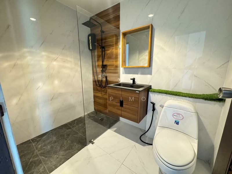 Fully Renovated Townhouse for Sale in Prime Location, Surat Thani, Bo Put, Ko Samui, Surat Thani, 2 Bedrooms, 145 sqm, Townhouse For Sale, by Thanya Pimonpat, 60251209 - DDproperty.com