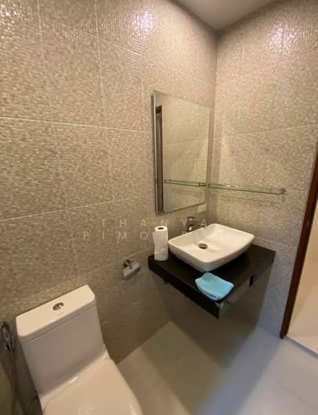 Renovated 2 Bedrooms Ensuite Townhouse for Sale in Bophut, Surat Thani, Bo Put, Ko Samui, Surat Thani, 2 Bedrooms, 153 sqm, Townhouse For Sale, by Thanya Pimonpat, 60251273 - DDproperty.com