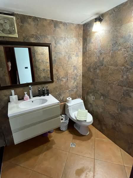 Patong Tower, Phuket, 184 Thawewong Rd, Patong, Kathu, Phuket, 4 Bedrooms, 215 sqm, Condo For Sale, by Wanida (May) Mahawong, 60251278 - DDproperty.com