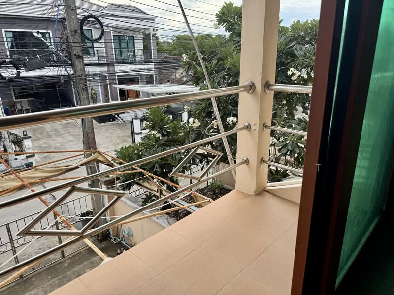 2 Bangrak Townhouses Koh Samui for Sale, Surat Thani, Bo Put, Ko Samui, Surat Thani, 4 Bedrooms, 206 sqm, Townhouse For Sale, by Thanya Pimonpat, 60251404 - DDproperty.com