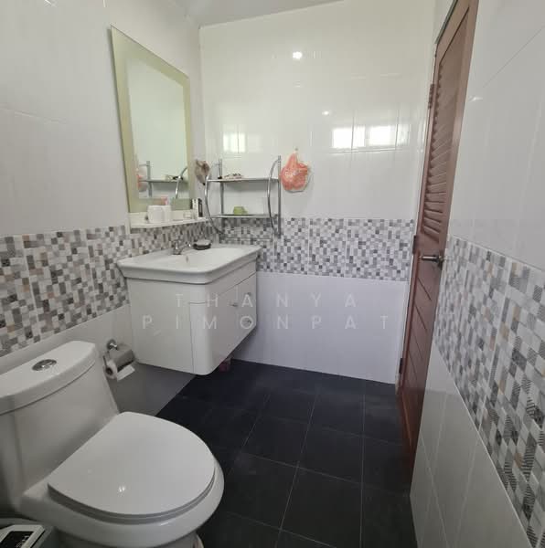 3 Bedroom House for sale at Coco Hill Villa, Surat Thani, Mae Nam, Ko Samui, Surat Thani, 3 Bedrooms, 200 sqm, Single Detached House For Sale, by Thanya Pimonpat, 60251451 - DDproperty.com