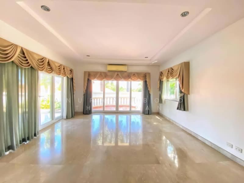 Paradise Villa 1 & 2, Chon Buri (Pattaya), Nong Pru, Bang Lamung (Pattaya), Chon Buri (Pattaya), 4 Bedrooms, 1,276 sqm, Villa For Sale, by Panupan (Bond) Thongpan, 60251724 - DDproperty.com