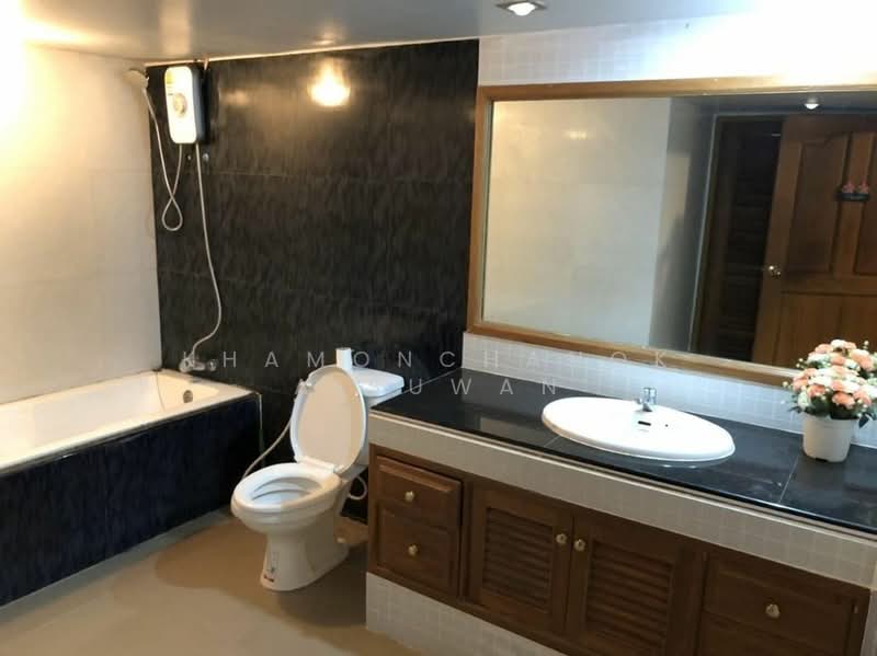 Hillside Condo 3, Chiang Mai, Soi Nimmanhaemin 8, Nimmanhaemin Road, Su Thep, Muang Chiang Mai, Chiang Mai, 2 Bedrooms, 88 sqm, Condo For Sale, by Khamonchanok Aisuwan, 60251779 - DDproperty.com