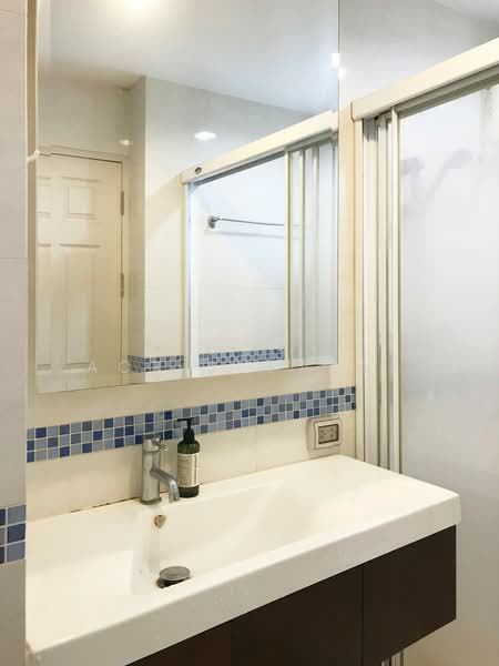 Life @ Ratchada-Huai Khwang, Bangkok, 189 Pracharatbamphen Road, Huai Khwang, Huai Khwang, Bangkok, 1 Bedroom, 30 sqm, Condo For Sale, by Sittichai (Ice) Tulyanon, 60251803 - DDproperty.com