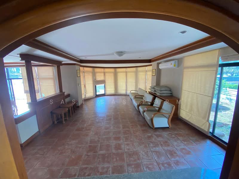 Luxury Beachfront Villa in Prime Pattaya Location, Chon Buri (Pattaya), Bang Lamung, Bang Lamung (Pattaya), Chon Buri (Pattaya), 5 Bedrooms, 248 sqm, Single Detached House For Sale, by Panupan (Bond) Thongpan, 60251897 - DDproperty.com