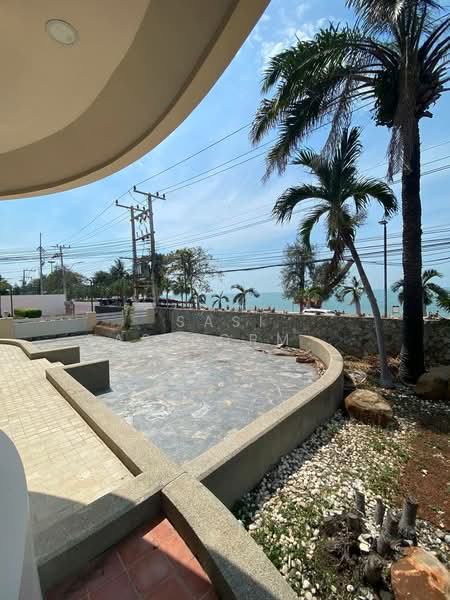 Luxury Beachfront Villa in Prime Pattaya Location, Chon Buri (Pattaya), Bang Lamung, Bang Lamung (Pattaya), Chon Buri (Pattaya), 5 Bedrooms, 248 sqm, Single Detached House For Sale, by Panupan (Bond) Thongpan, 60251897 - DDproperty.com