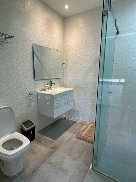 J.C. Hill Place Condominium, Chiang Mai, 114 Moo 1, Khlong Chonlaprathan Road, Chang Phuak, Muang Chiang Mai, Chiang Mai, 3 Bedrooms, 220 sqm, Condo For Rent, by Khamonchanok Aisuwan, 60252358 - DDproperty.com