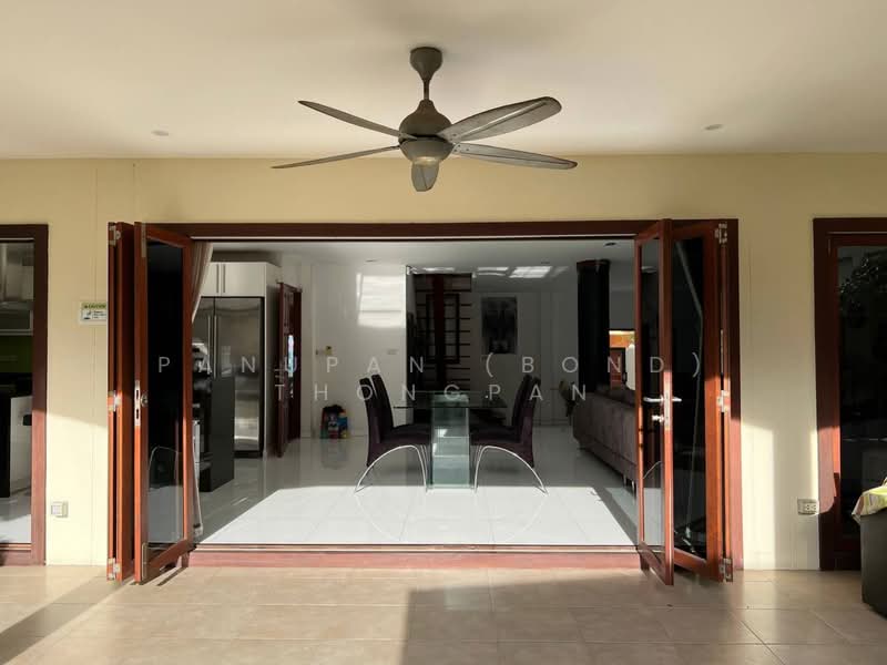 Pool villa 5 Bedroom at Thap Phraya, Chon Buri (Pattaya), Nong Pru, Bang Lamung (Pattaya), Chon Buri (Pattaya), 5 Bedrooms, 600 sqm, Villa For Rent, by Panupan (Bond) Thongpan, 60252366 - DDproperty.com