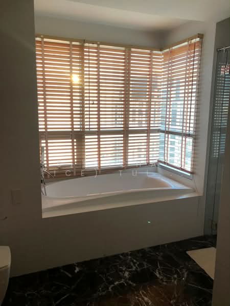 Urbana Sathorn, Bangkok, 55 South Sathorn Road, Thung Maha Mek, Sathon, Bangkok, 3 Bedrooms, 175 sqm, Condo For Rent, by Sittichai (Ice) Tulyanon, 60252825 - DDproperty.com