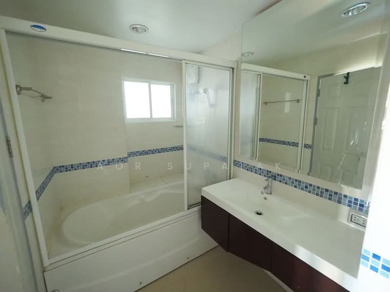 Life @ Ratchada-Huai Khwang, Bangkok, 189 Pracharatbamphen Road, Huai Khwang, Huai Khwang, Bangkok, 1 Bedroom, 42 sqm, Condo For Sale, by Sittichai (Ice) Tulyanon, 60252878 - DDproperty.com