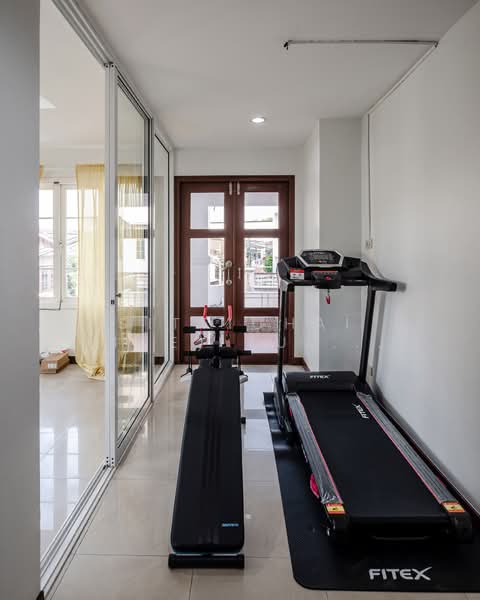 Busarakum Place, Bangkok, Jom Phon, Chatuchak, Bangkok, 6 Bedrooms, 340 sqm, Townhouse For Rent, by Sittichai (Ice) Tulyanon, 60252884 - DDproperty.com