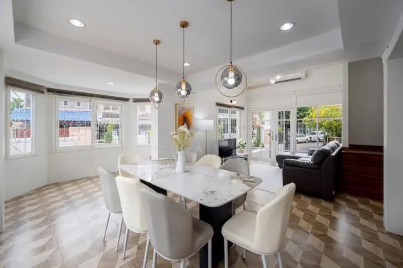 Busarakum Place, Bangkok, Jom Phon, Chatuchak, Bangkok, 6 Bedrooms, 340 sqm, Townhouse For Rent, by Sittichai (Ice) Tulyanon, 60252884 - DDproperty.com