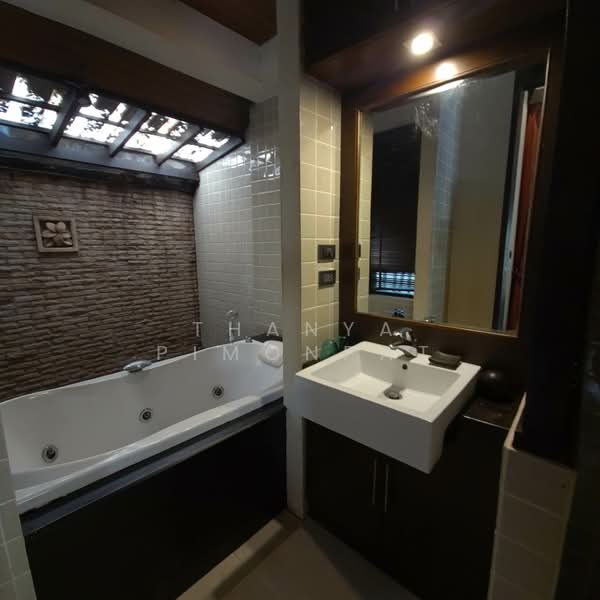 Kirikayan Luxury Pool Villas & Suite, สุราษฎร์ธานี, แม่น้ำ, เกาะสมุย, สุราษฎร์ธานี, 200 ตร.ม., วิลล่า ขาย, โดย Thanya Pimonpat, 60252914 - DDproperty.com