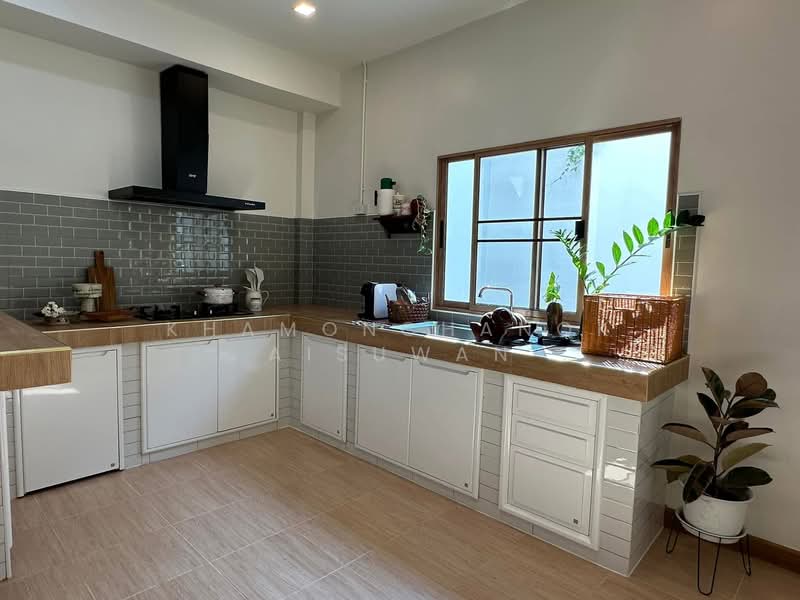 For Sale - 2 Bedrooms Townhouse for Rent and Sale in Wat Ket, Chiang Mai