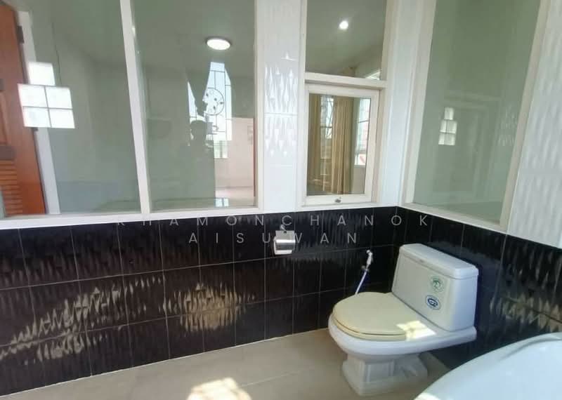 6 Bedrooms House for Rent in Chiang Mai, Chiang Mai, Mae Hia, Muang Chiang Mai, Chiang Mai, 6 Bedrooms, 500 sqm, Single Detached House For Rent, by Khamonchanok Aisuwan, 60253768 - DDproperty.com