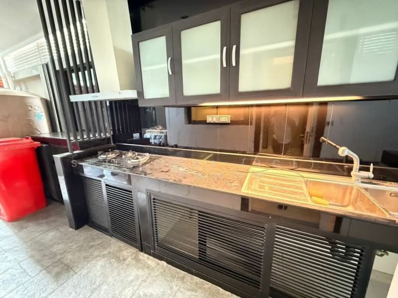 Soul Ladprao–Sena, Bangkok, Soi Latphrao Wanghin 60, Lat Phrao, Lat Phrao, Bangkok, 5 Bedrooms, 389 sqm, Single Detached House For Rent, by Sittichai (Ice) Tulyanon, 60253970 - DDproperty.com