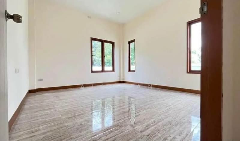 3 Bedrooms 3 Bathrooms House for Sale in San Kamphaeng, Chiang Mai, San Klang, San Kamphaeng, Chiang Mai, 3 Bedrooms, 170 sqm, Single Detached House For Sale, by Khamonchanok Aisuwan, 60253971 - DDproperty.com